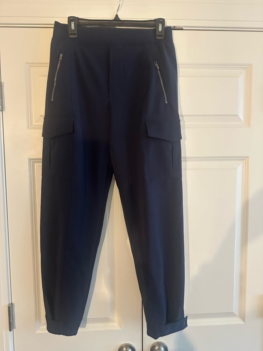 Athleta ladies Navy Cargo Tapered Pants. Size 8